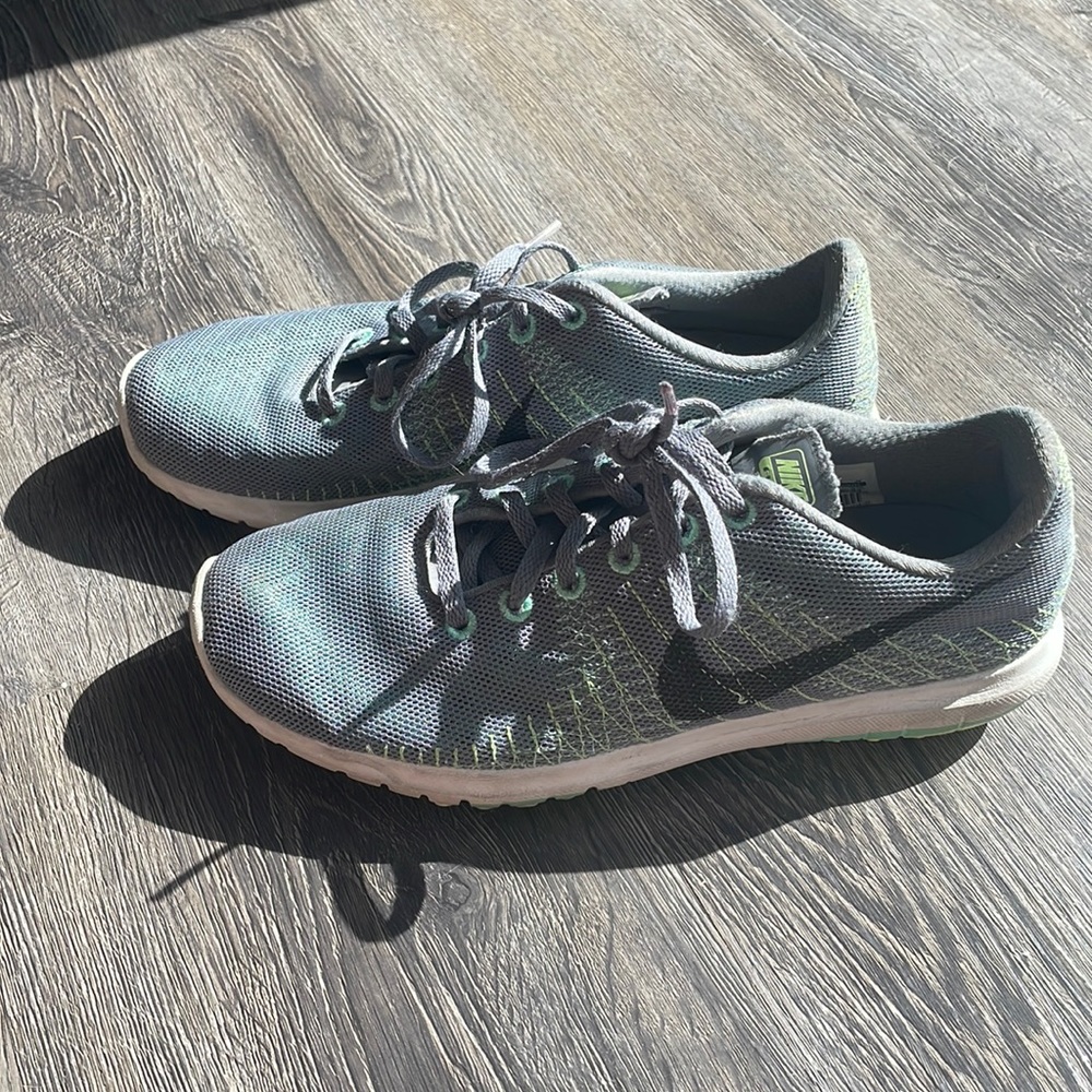 Nike Womens shoes size 7